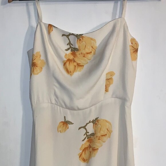 Mother & Daughter Matching Floral Reformation Dress Set - Picture 4 of 9